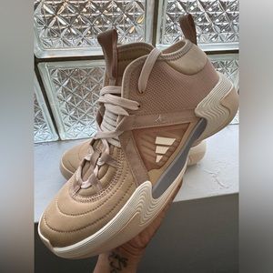 SOLD!!!Women's Exhibition Select Candace Parker basketball shoes